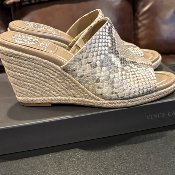Vince Camuto Tan Snake Print Wedge Sandals - Picture 3 of 7